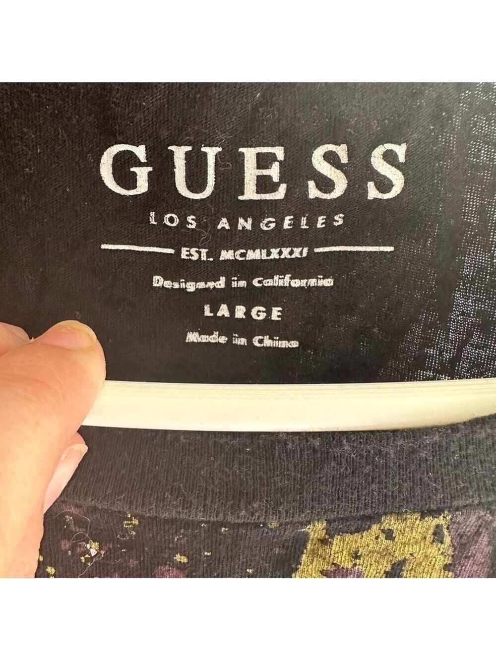 Guess Shirts Guess Basic Graffiti Drop T Shirt Crew Neck - Picture 16 of 16